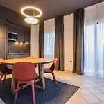 Hotel apartamentowy 9 Line 4*
