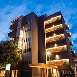 9 Line Hotel apartamentowy Milano Marittima
