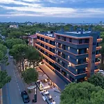 Hotel apartamentowy 9 Line Milano Marittima