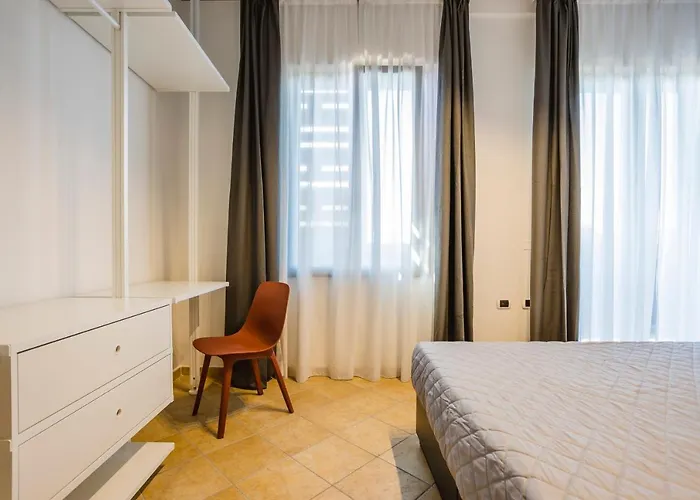 9 Line ميلانو ماريتيما