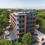 9 Line Aparthotel 4*