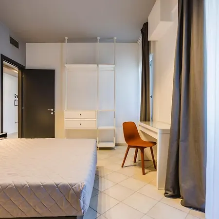 Ξενοδοχείο με διαμερίσματα 9 Line