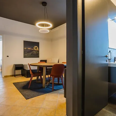 9 Line Aparthotel