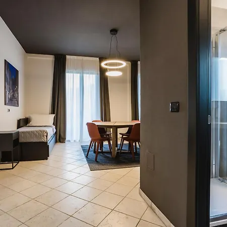 Aparthotel 9 Line 3*