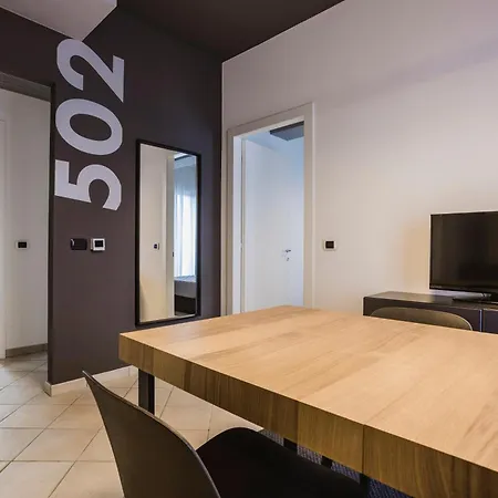 9 Line Aparthotel 3*