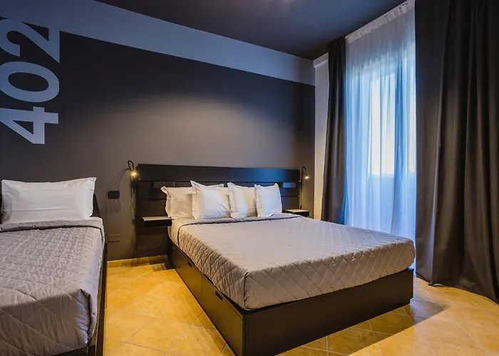 9 Line Aparthotel 4*