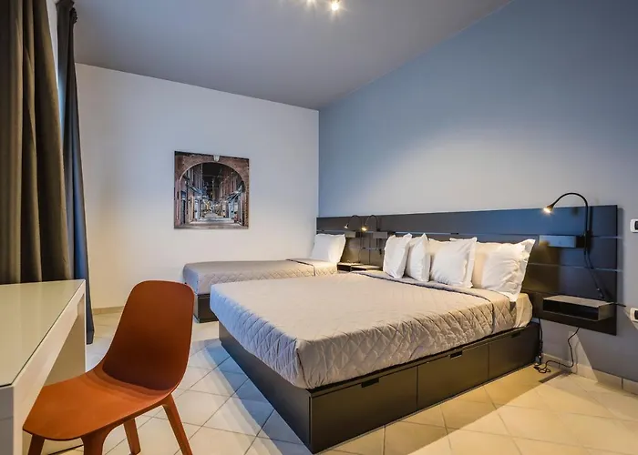 9 Line Apartahotel 4*