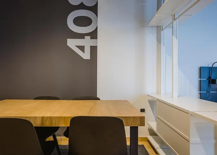 9 Line Apartahotel 4*