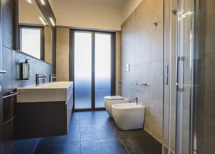 9 Line Apartahotel 4*